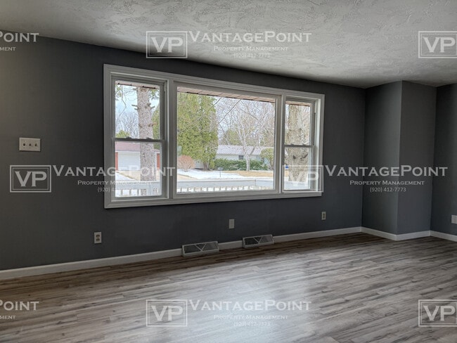 Building Photo - 1332 Fatima St