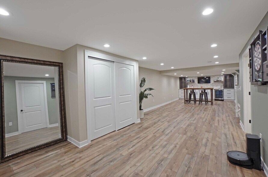 Building Photo - 4685 N 150th St