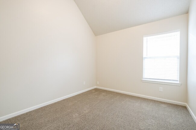 Building Photo - 305 Barshay Dr