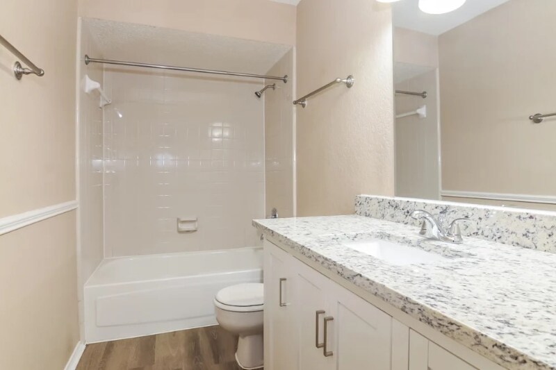 Building Photo - 4152 Hathaway Dr