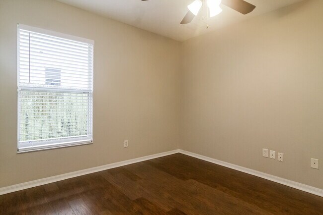 Building Photo - 645 Maya Susan Loop