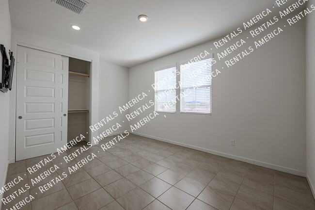 Building Photo - 4806 S 110th Ave