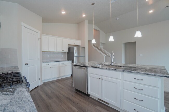 Building Photo - 3154 N Greengate Wy