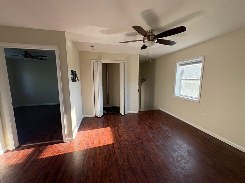 Washer/Dryer Hookup - 54 Bald Hill Rd