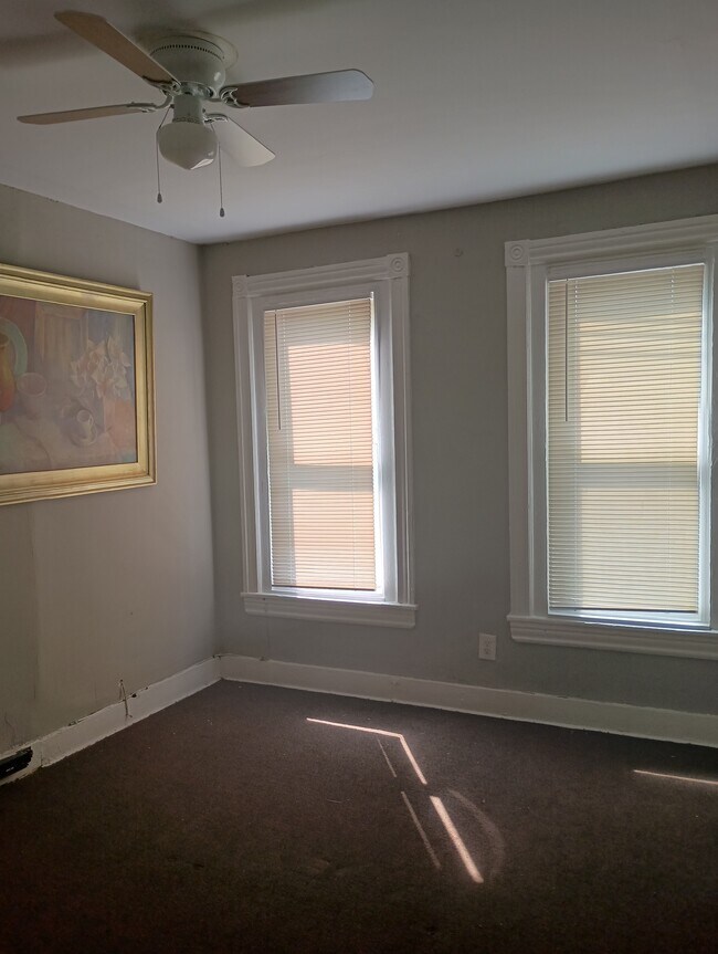 Building Photo - 46 N 56th St