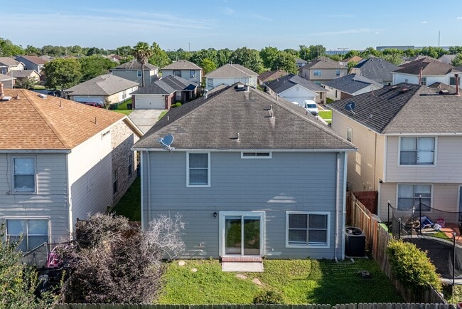 Building Photo - 11710 Fossil Rock Ln