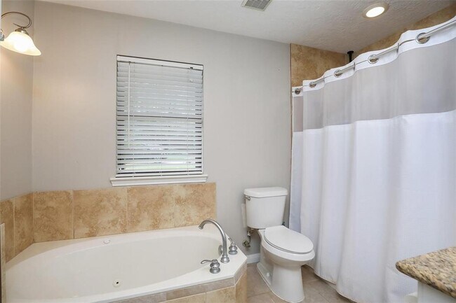 Building Photo - 2710 Timberjack Pl