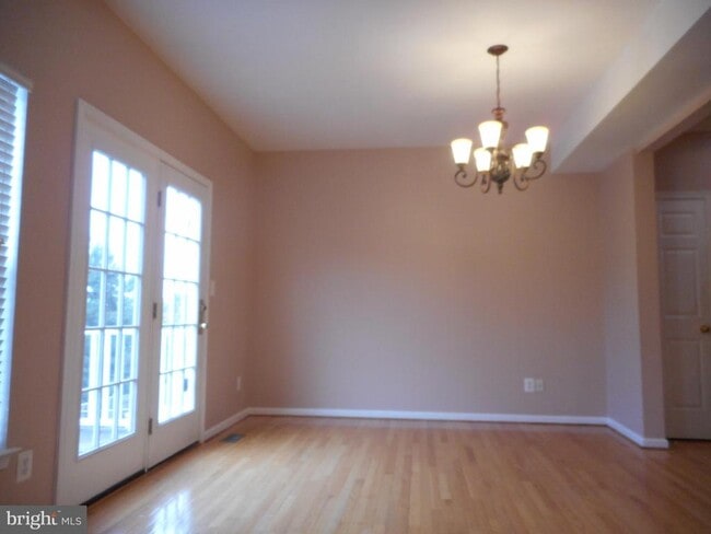 Building Photo - 8085 Horseshoe Cottage Cir
