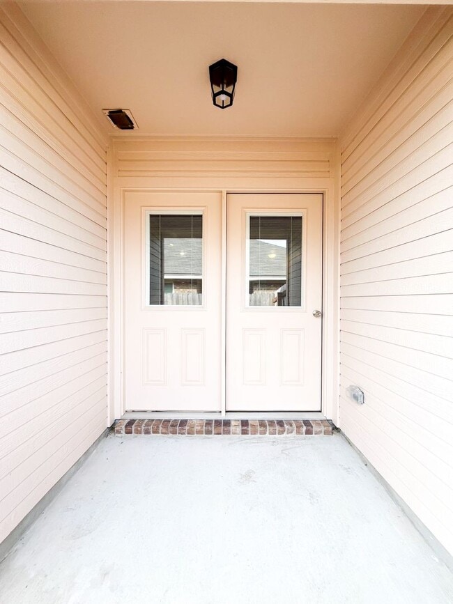 Building Photo - 1606 Risen Star Ln