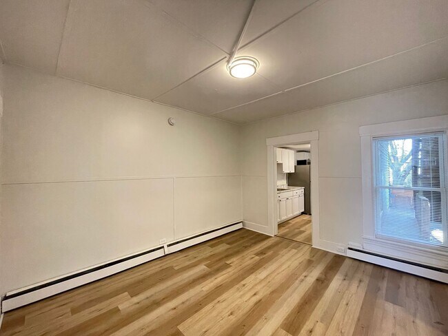 Building Photo - 53 Pennacook St