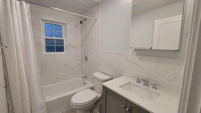 Building Photo - 70 Farrwood Ave