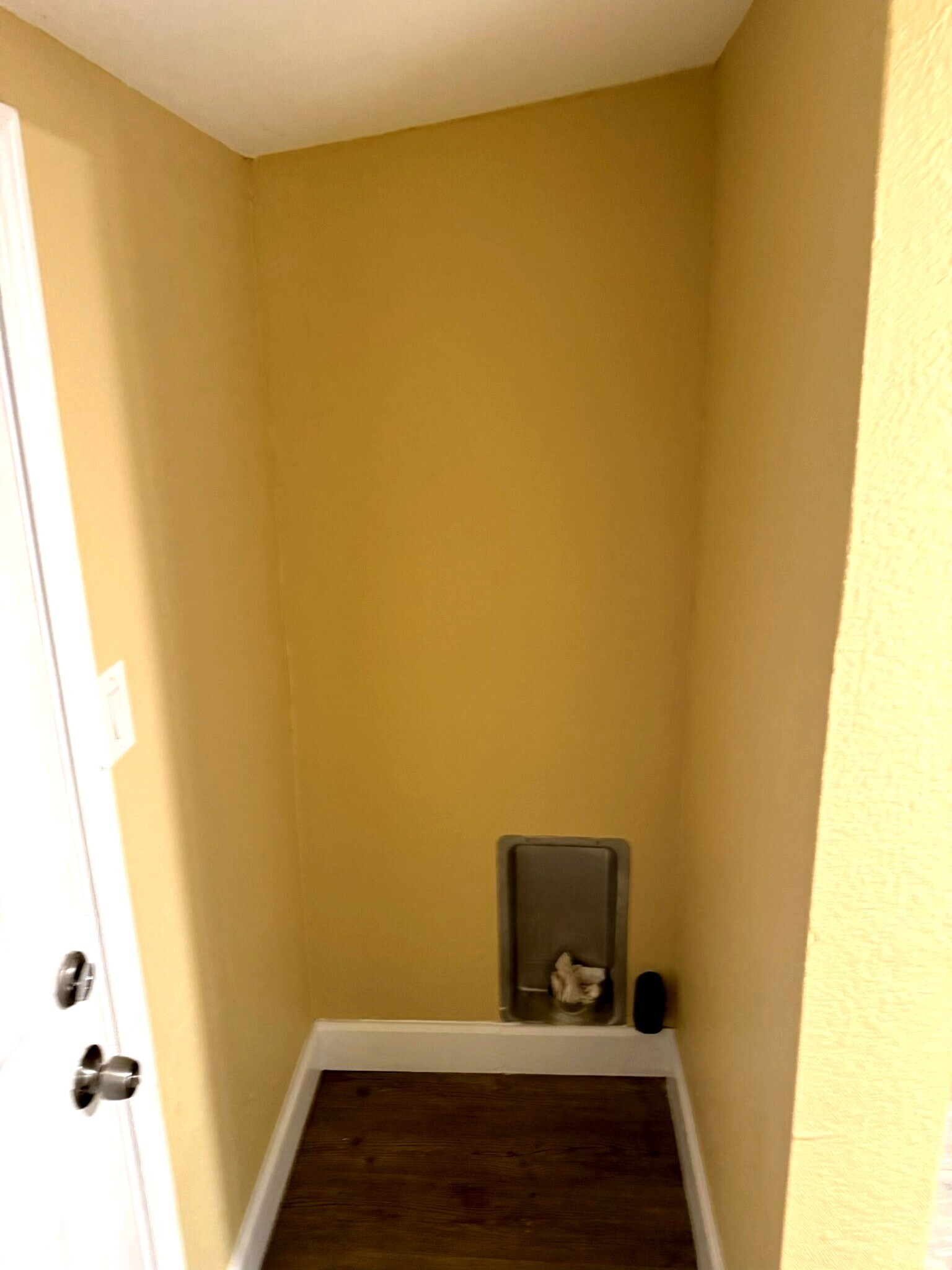 Building Photo - 803 Rushing St