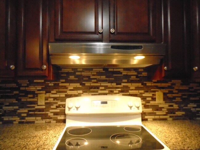 Building Photo - 3405 Sullivan Trl