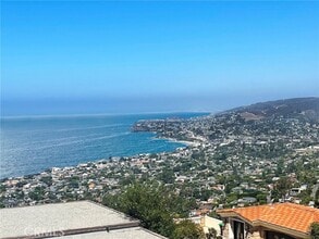 Building Photo - 1089 Baja St