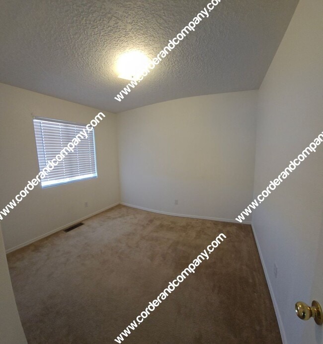 Building Photo - Wonderful 4 Bedroom, 3 Bathroom, 1 Car Gar...