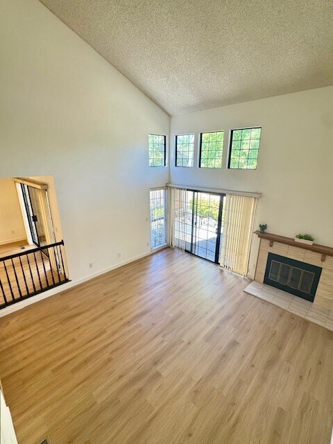 Building Photo - 2013 Raphael Ct