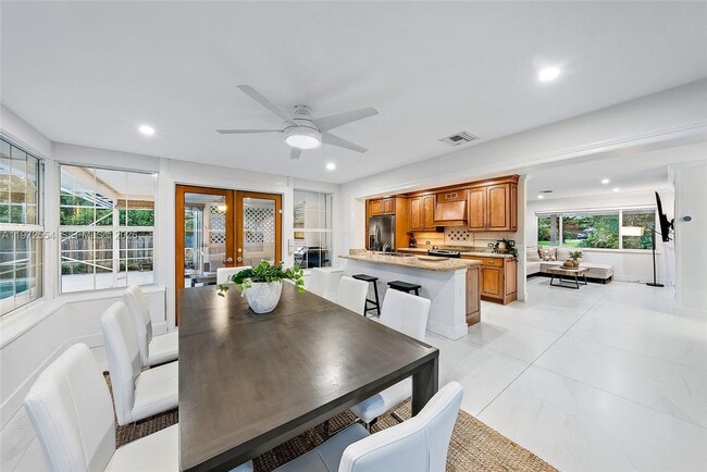 Building Photo - 4912 S Kay St