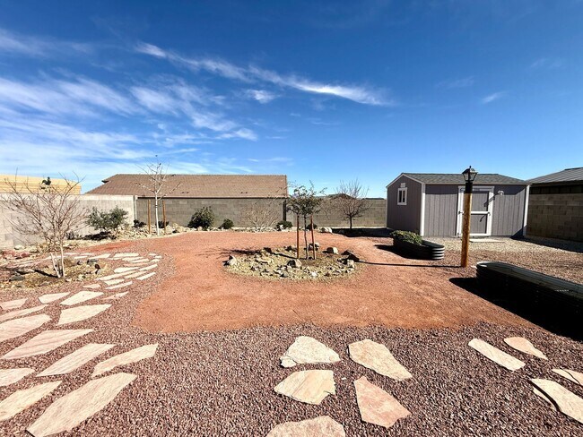 Building Photo - Beautiful 2023 Build | 3 Bed, 2 Bath | Solar + Premium Upgrades | Landscaping Included