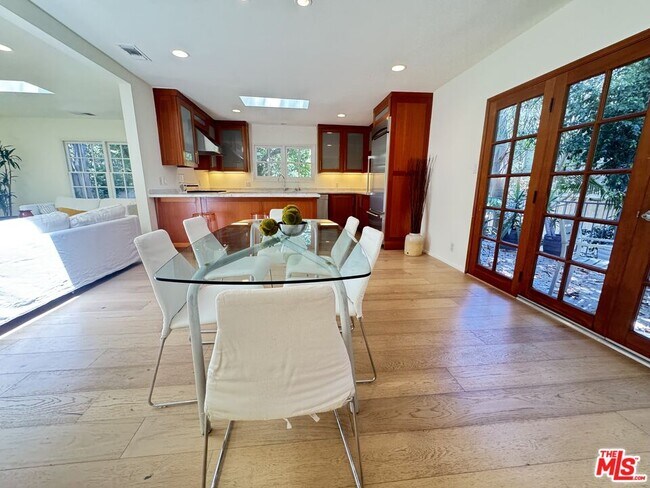 Building Photo - 7586 Woodrow Wilson Dr