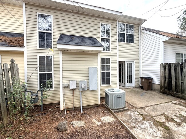 Building Photo - 5106 Bartholomew's Ln