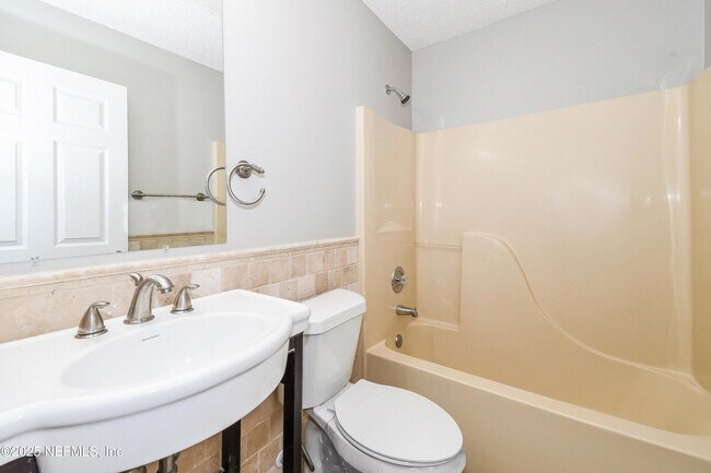 Building Photo - 8155 Teaticket Dr