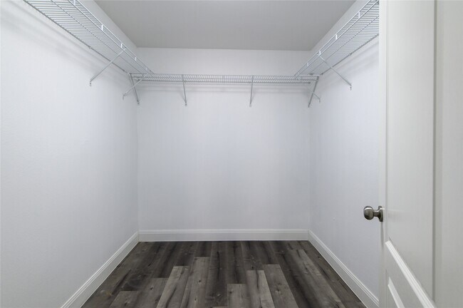 Building Photo - 3429 Twp Grove Ln