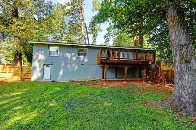 Building Photo - 4985 Crowe Dr SE
