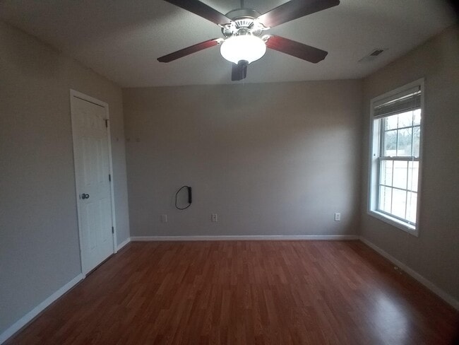 Building Photo - 3525 Drayton Dr