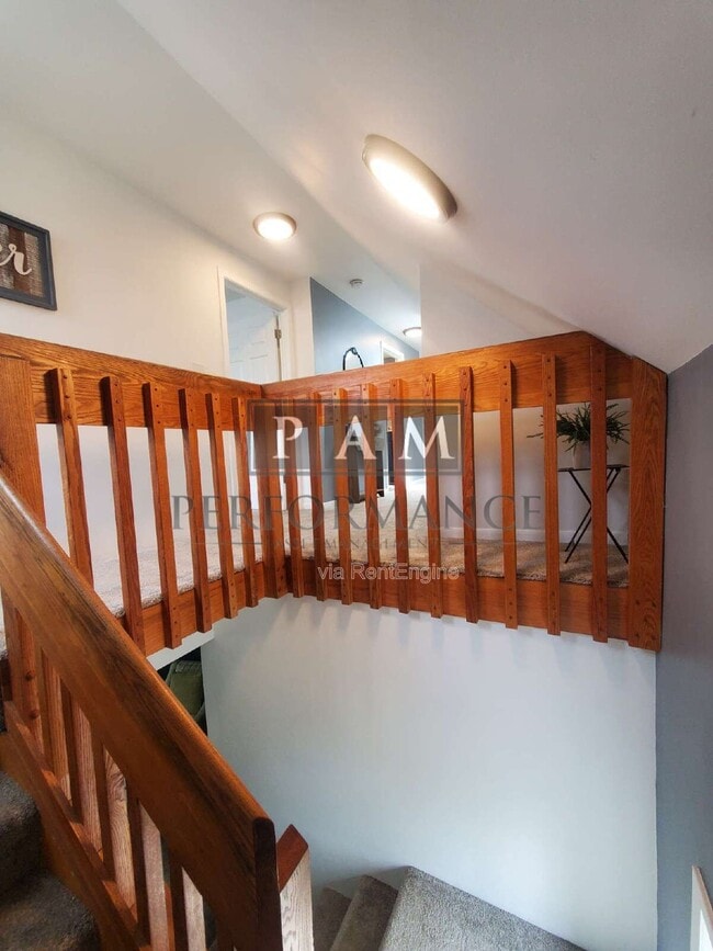 Building Photo - 2829 S Howell Ave