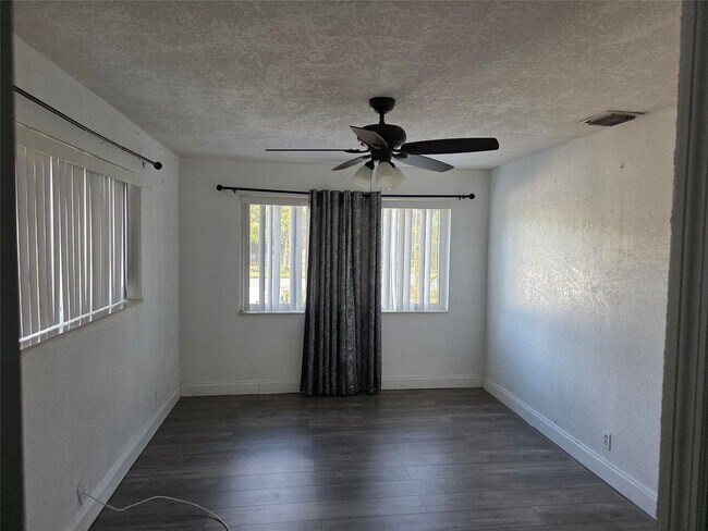 Building Photo - 1501 NW 62nd Terrace