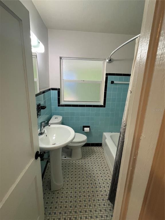 Building Photo - 10825 Navajo Dr