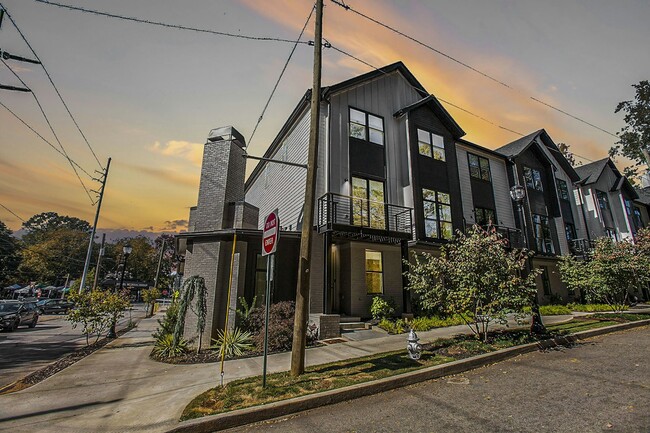 Building Photo - 1350 May Ave SE