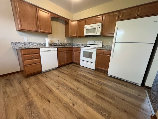 Building Photo - Lem Court Townhomes