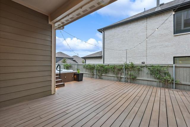 Building Photo - 2217 Elm Pl