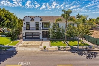 Building Photo - 1827 Mariners Dr