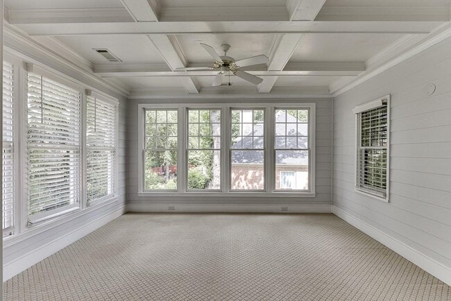 Building Photo - 2885 Towne Village Dr NW