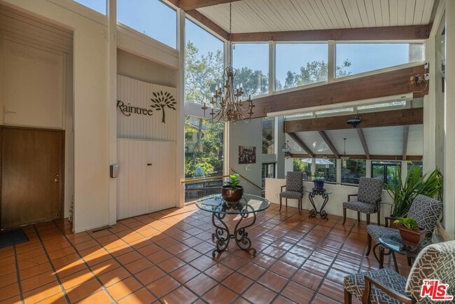 Building Photo - 5011 Showboat Pl