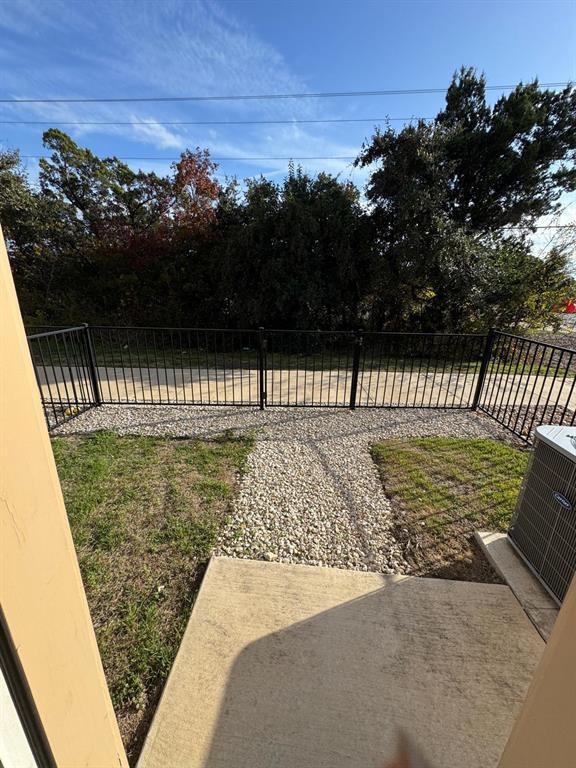 Building Photo - 400 E Cypress Creek Rd