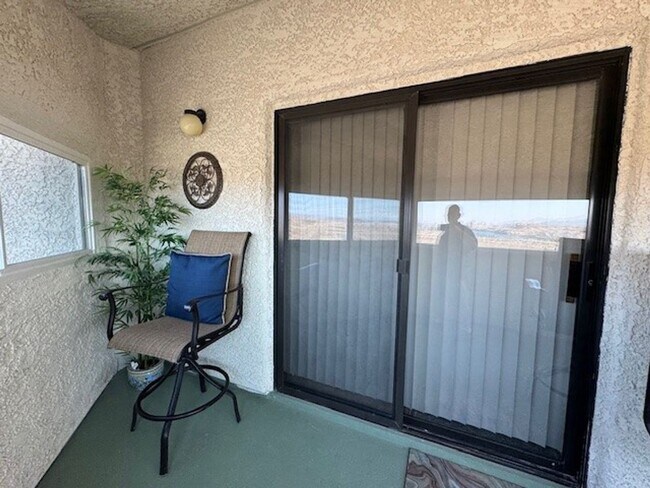 Building Photo - 3BR 3BA Townhome-Best view of the River & Laughlin Casino Skyline