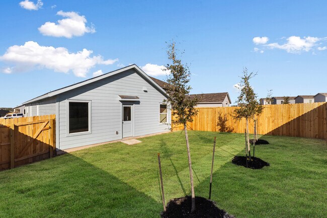 Building Photo - 3415 Rock Ml Dm