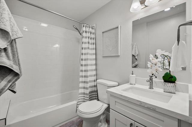 Building Photo - 119 Verde Ct