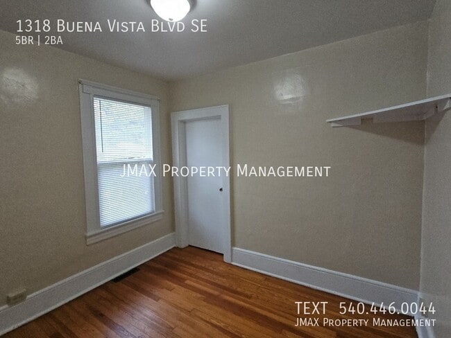 Building Photo - 1318 Buena Vista Blvd SE