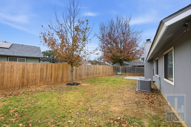 Building Photo - 401 Oakridge Pass