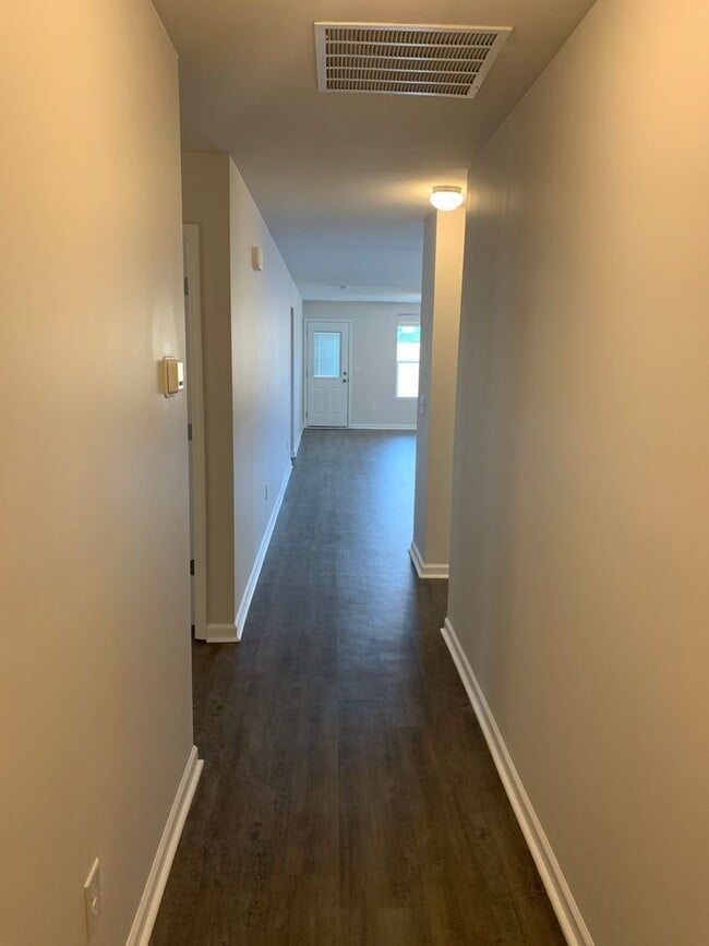 Building Photo - Now Pre-Leasing — Spacious 4 Bed, 2 Bath Home in Tucker Farms!