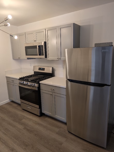 Building Photo - 5971 Chula Vista Way