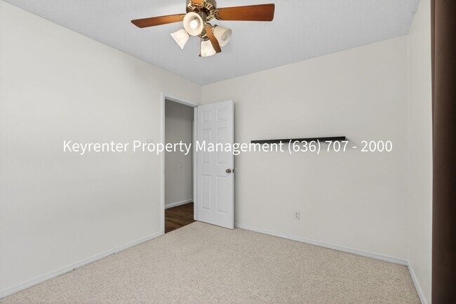 Building Photo - Spacious 3BR Home with Finished Basement in St. Charles