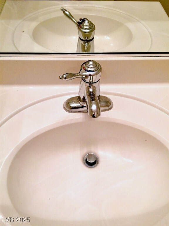 Building Photo - 6828 Woodland Vase Ct