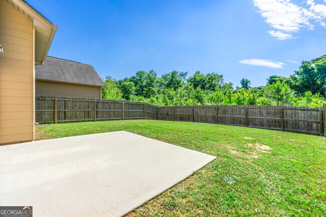 Building Photo - 2411 Oakleaf Cir