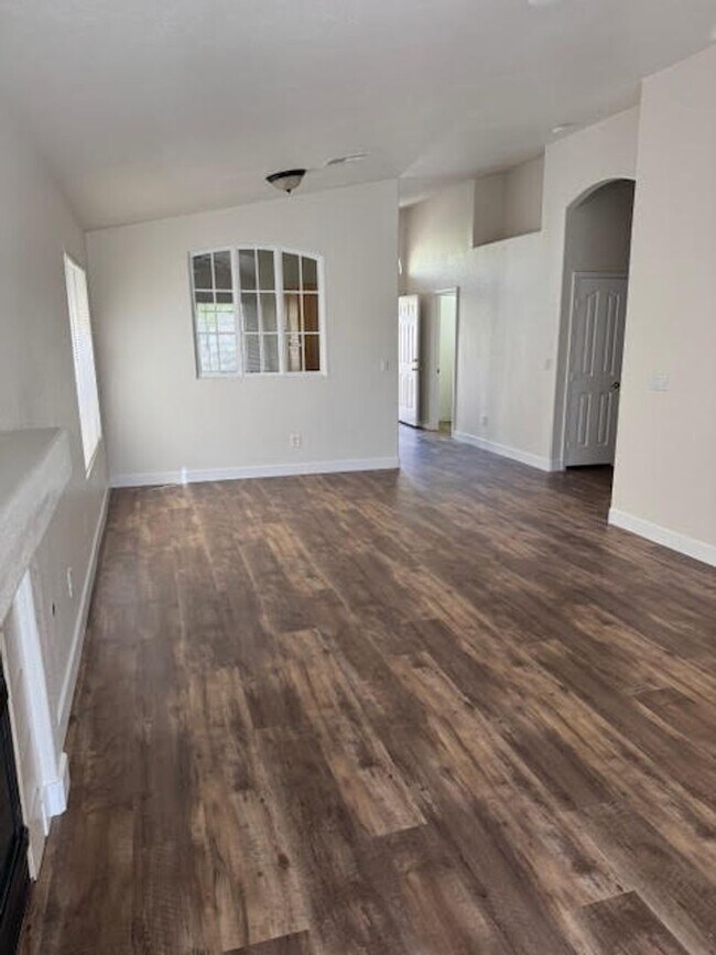 Building Photo - Nice Single Story Home in the Summerlin Area