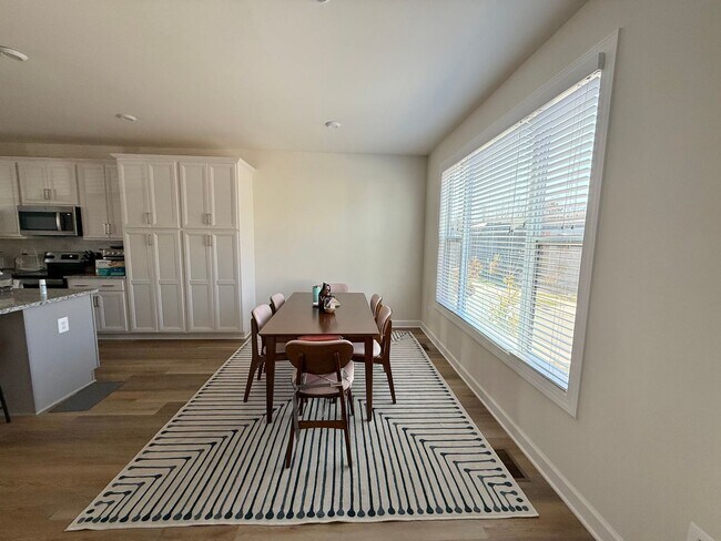 Building Photo - 3153 Horizon Rd